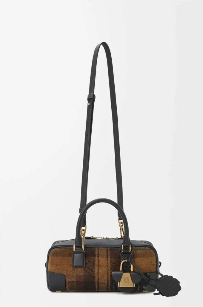 Amazona 23 kort väska i tartanmocka och nappa kalvskinn Tan/Black Amazona 23 kort väska i tartanmocka och nappa kalvskinn Tan/Black