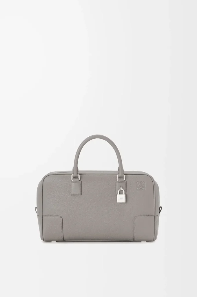 Amazona 28-väska i mjukt kornat kalvskinn Pearl Grey Amazona 28-väska i mjukt kornat kalvskinn Pearl Grey