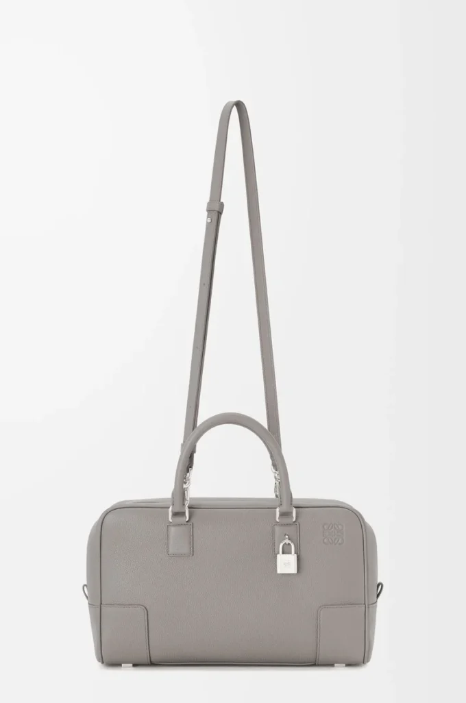 Amazona 28-väska i mjukt kornat kalvskinn Pearl Grey Amazona 28-väska i mjukt kornat kalvskinn Pearl Grey