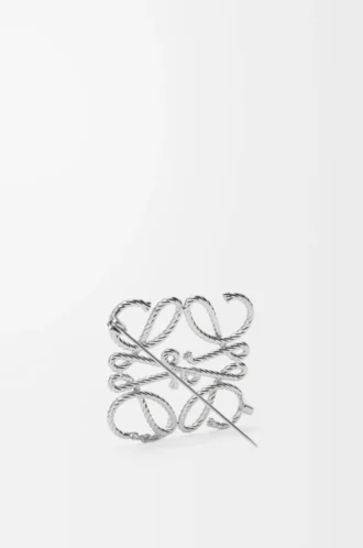 Anagram-brosch Silver