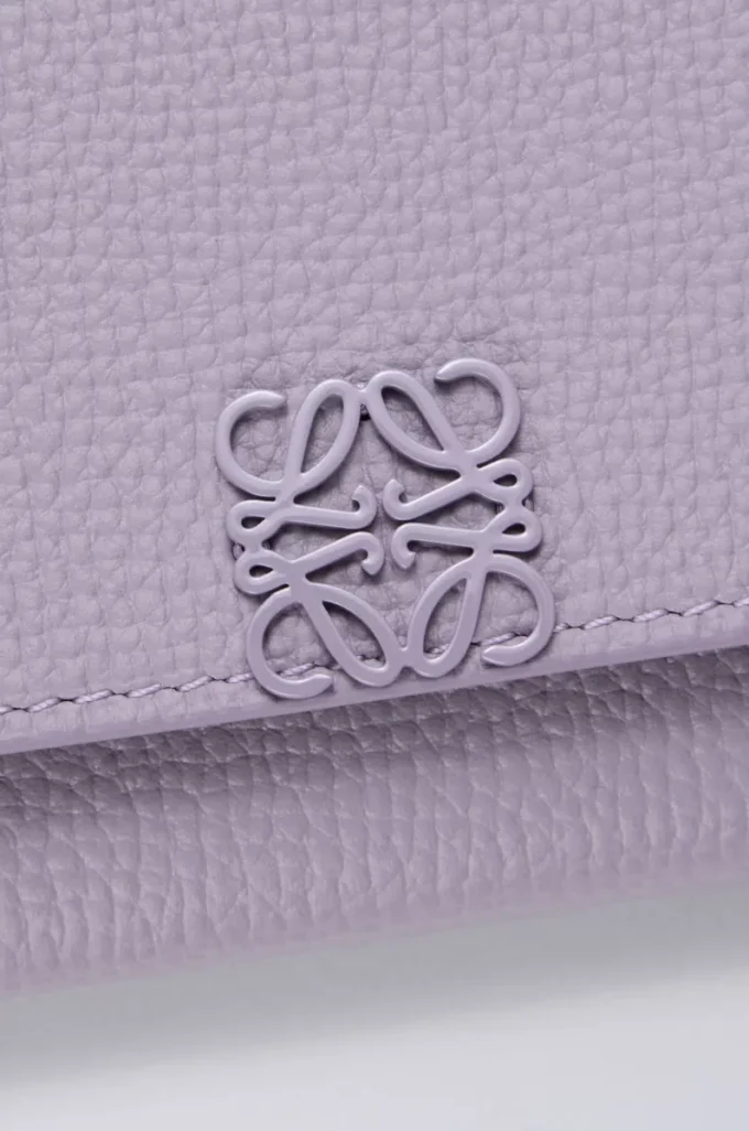 Anagram kontinental plånbok i kalvskinn med kornig struktur Dirty Mauve