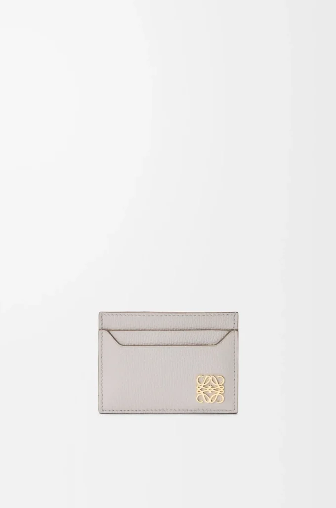 Anagram kortficka i kalvskinn med kornig struktur Light Ghost Grey