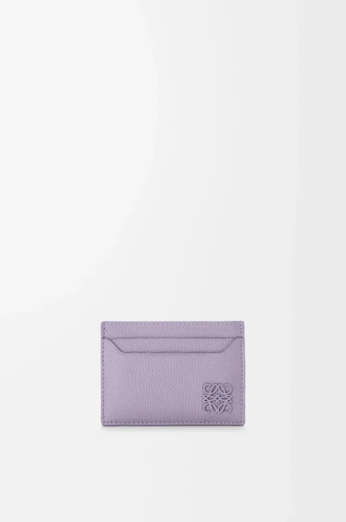 Anagram kortfodral i kalvskinn med kornig struktur Dirty Mauve Anagram kortfodral i kalvskinn med kornig struktur Dirty Mauve