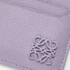 Anagram kortfodral i kalvskinn med kornig struktur Dirty Mauve Anagram kortfodral i kalvskinn med kornig struktur Dirty Mauve