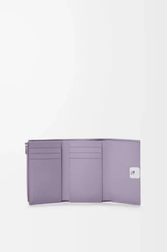 Anagram liten vertikal plånbok i kalvskinn med kornig struktur, Dirty Mauve
