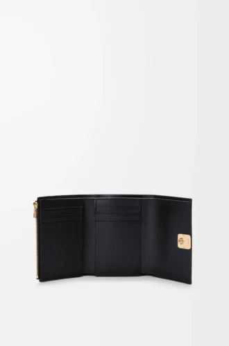 Anagram liten vertikal plånbok i kornigt kalvskinn Black/Gold