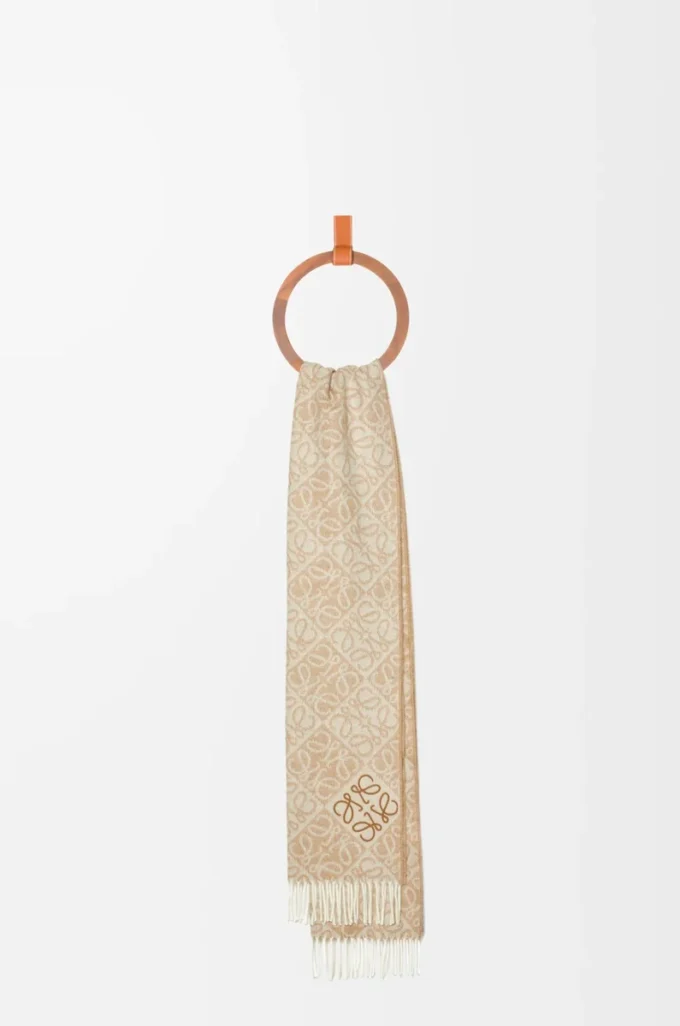 Anagram-scarf i ull och kashmir Beige Anagram-scarf i ull och kashmir Beige