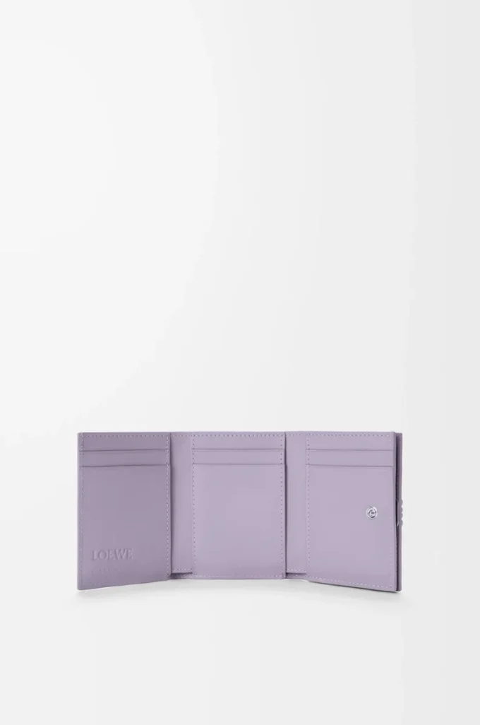 Anagram trefaldig plånbok i kalvskinn med kornig struktur Dirty Mauve