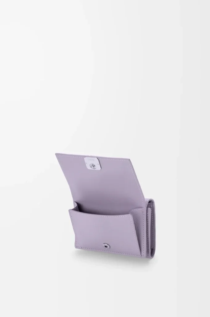 Anagram trefaldig plånbok i kalvskinn med kornig struktur Dirty Mauve