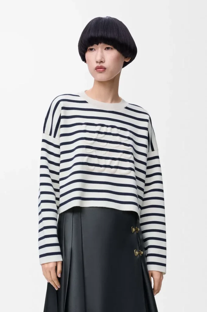 Anagram-tröja i ull Off-white/Navy Anagram-tröja i ull Off-white/Navy