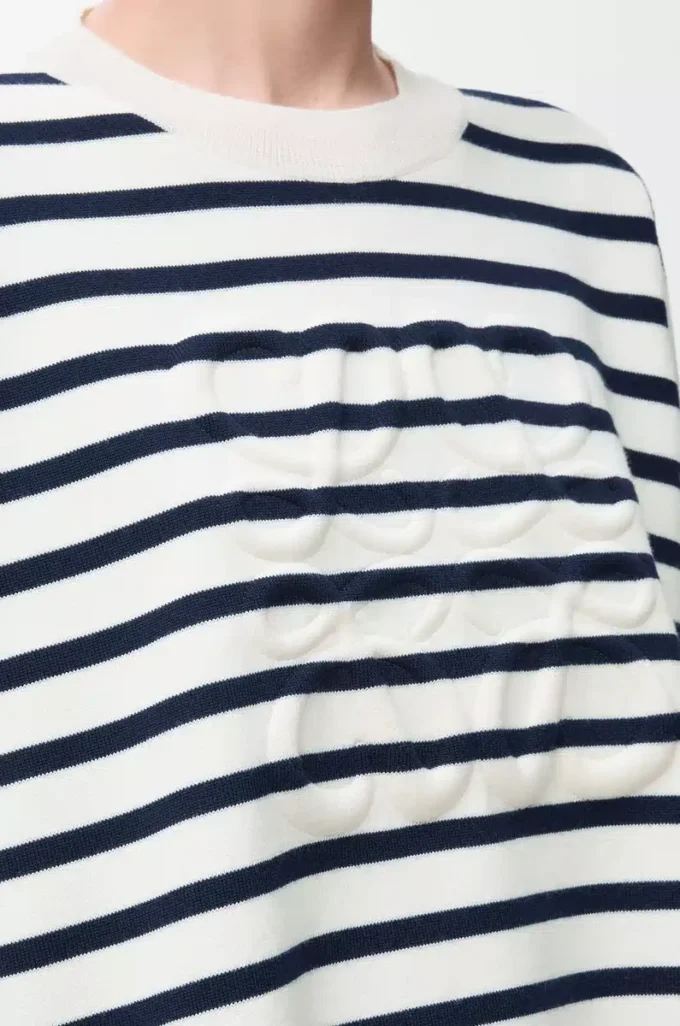 Anagram-tröja i ull Off-white/Navy Anagram-tröja i ull Off-white/Navy