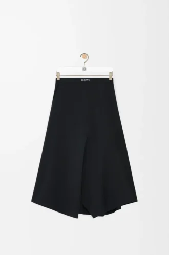 Asymmetrisk kjol i ull Svart