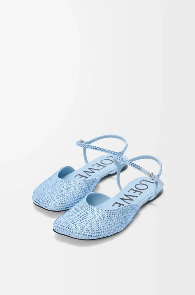 Ballerinaskor med ankelrem i rhinestone-dekorerat mocka, babyblå Ballerinaskor med ankelrem i rhinestone-dekorerat mocka, babyblå
