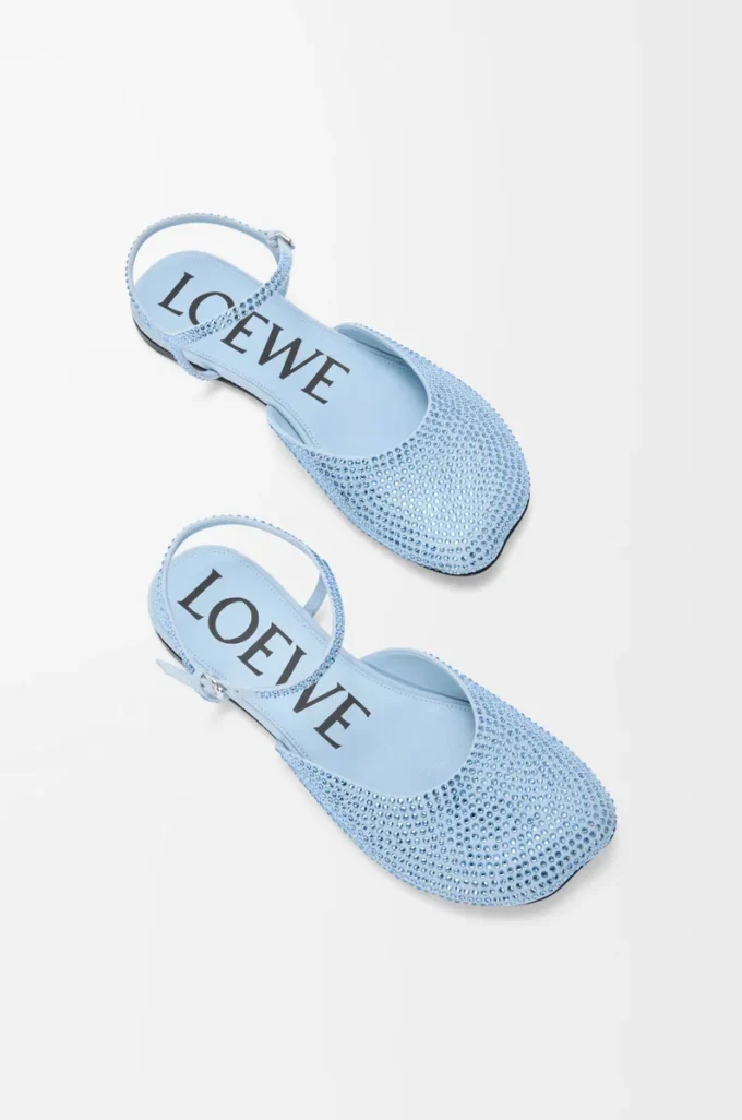 Ballerinaskor med ankelrem i rhinestone-dekorerat mocka, babyblå Ballerinaskor med ankelrem i rhinestone-dekorerat mocka, babyblå