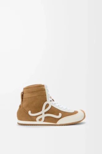 Ballet Runner 2.0 hög modell i mocka och shearling Tan/vit