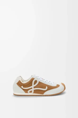 Ballet Runner 2.0 i mocka och shearling Tan/Vit