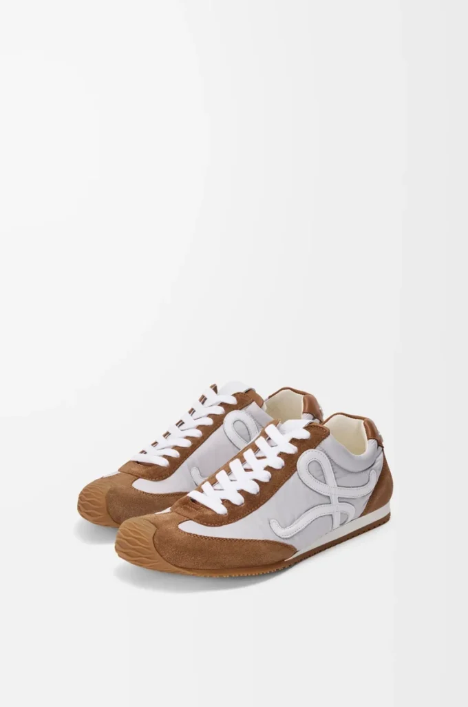 Ballet Runner 2.0 i nylon och kalvskinn Grå/Vit/Beige Ballet Runner 2.0 i nylon och kalvskinn Grå/Vit/Beige