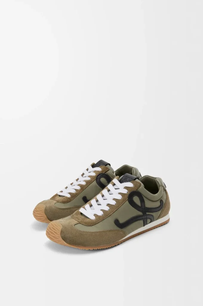 Ballet Runner 2.0 i nylon och kalvskinn Ljus khaki/svart/vit