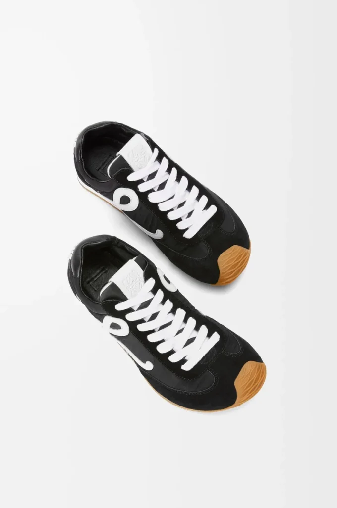Ballet Runner 2.0 i nylon och kalvskinn Svart/Vit Ballet Runner 2.0 i nylon och kalvskinn Svart/Vit