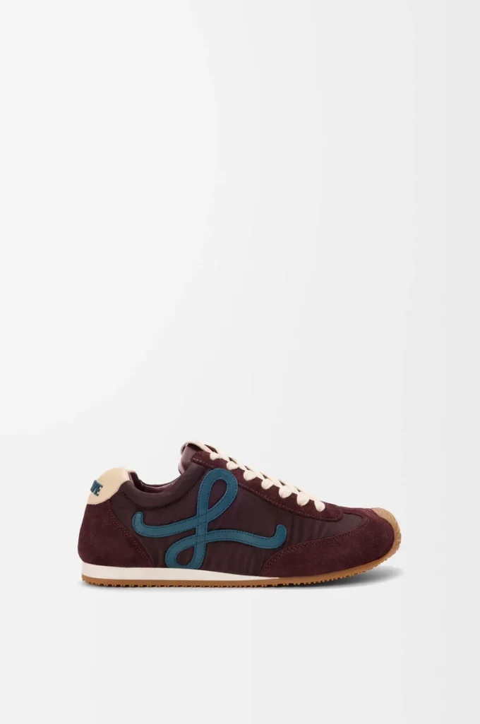 Ballet Runner 2.0 i nylon och kalvskinn Vinröd/Anka blå/Deg Ballet Runner 2.0 i nylon och kalvskinn Vinröd/Anka blå/Deg