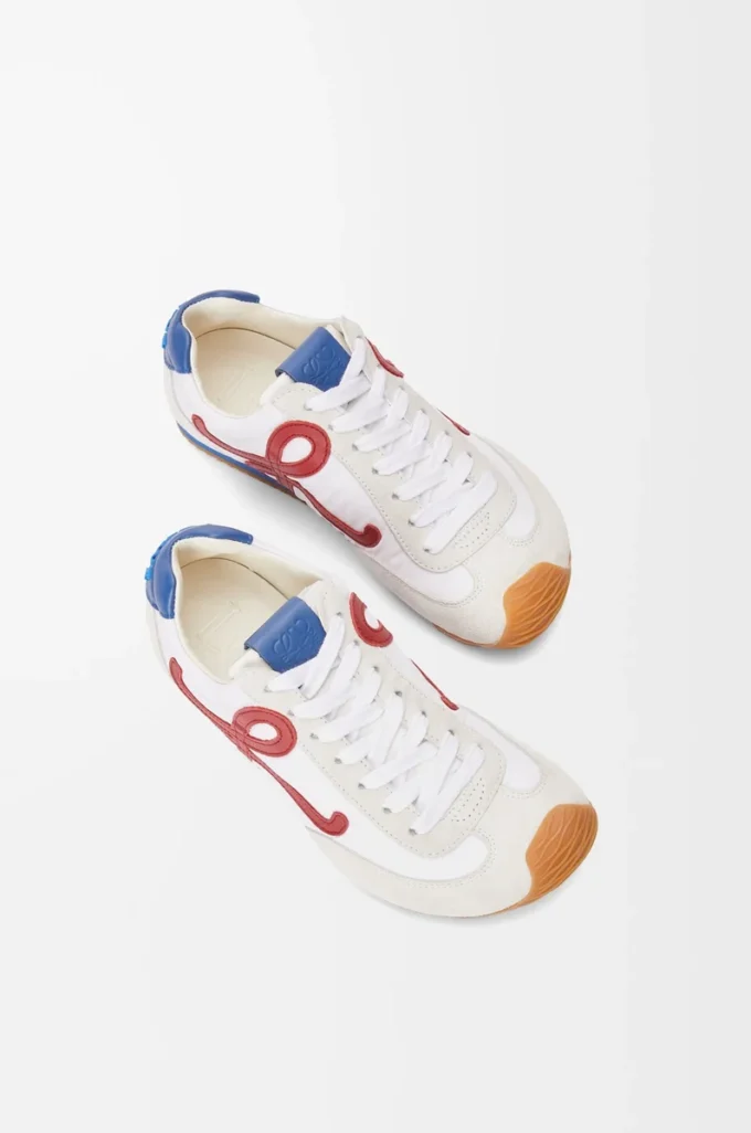 Ballet Runner 2.0 i nylon och kalvskinn Vit/Röd/Blå Ballet Runner 2.0 i nylon och kalvskinn Vit/Röd/Blå