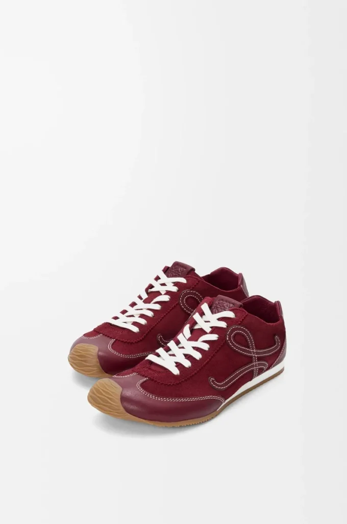 Ballet Runner 2.0 ofodrad i hjortskinn och vegetabiliskt garvat kalvskinn Burgundy Ballet Runner 2.0 ofodrad i hjortskinn och vegetabiliskt garvat kalvskinn Burgundy