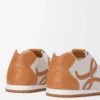 Ballet Runner 2.0 ofodrad i hjortskinn och vegetabiliskt garvat kalvskinn Soft White/Tan