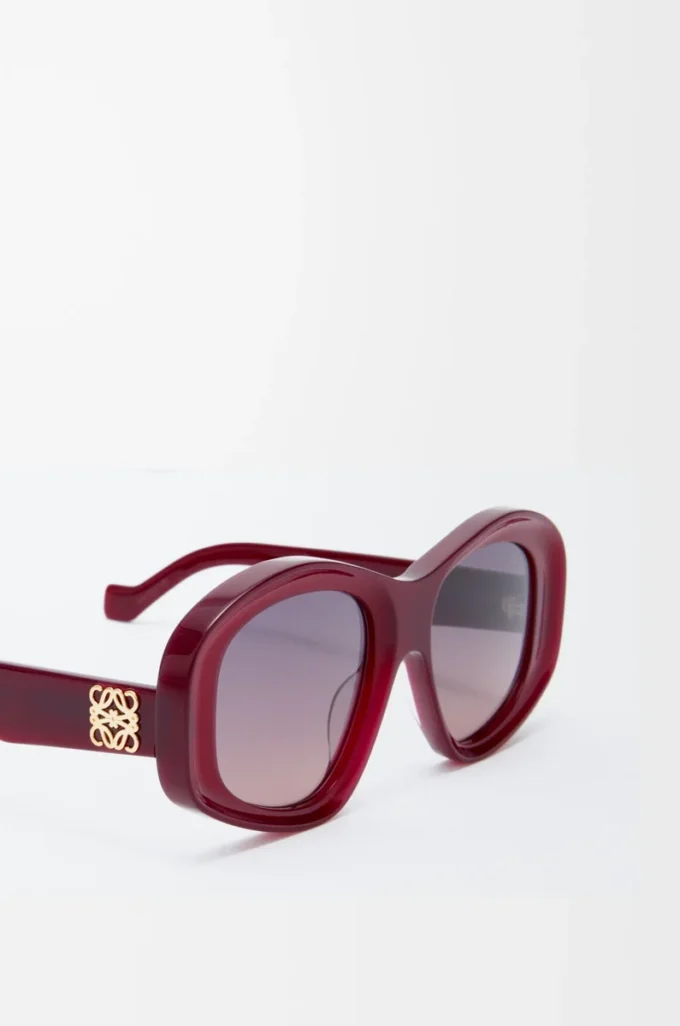 Beveled Pentagon solglasögon Milky Burgundy Beveled Pentagon solglasögon Milky Burgundy
