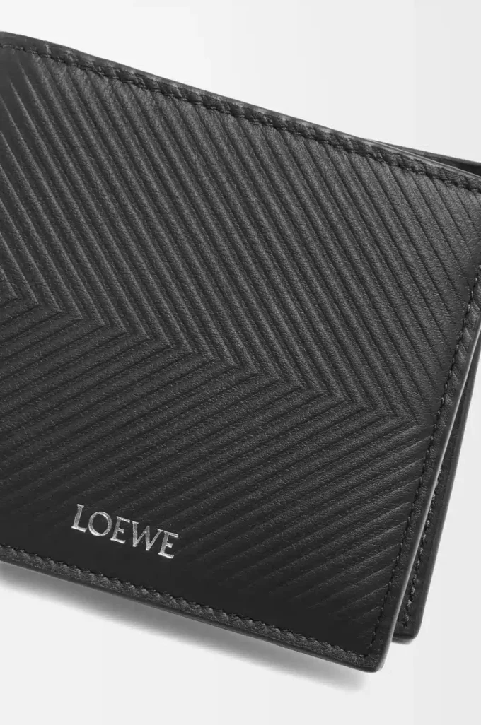 Bifold myntplånbok i texturerat klassiskt kalvskinn Black Bifold myntplånbok i texturerat klassiskt kalvskinn Black