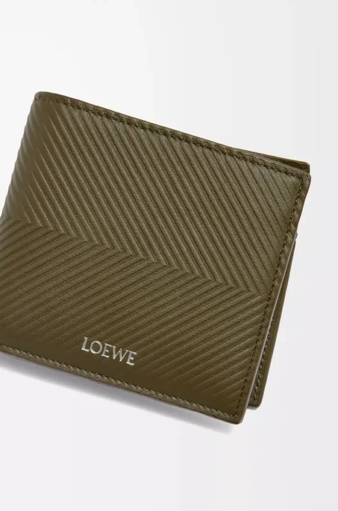 Bifold-myntplånbok i texturerat klassiskt kalvskinn Dark Khaki Bifold-myntplånbok i texturerat klassiskt kalvskinn Dark Khaki