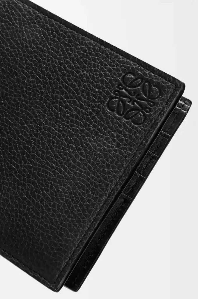 Bifold plånbok i mjukt kornat kalvskinn Svart