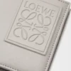 Bifold plånbok i satin kalvskinn Shell Grey