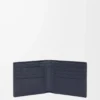 Bifold plånbok i texturerat klassiskt kalvskinn Deep Navy Bifold plånbok i texturerat klassiskt kalvskinn Deep Navy