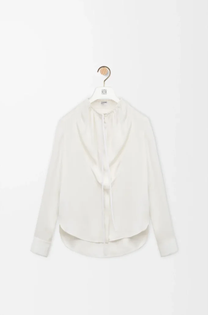 Blus i silke Vit Blus i silke Vit