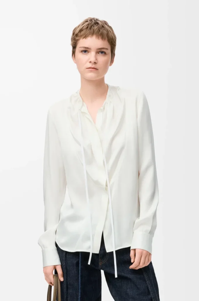 Blus i silke Vit Blus i silke Vit