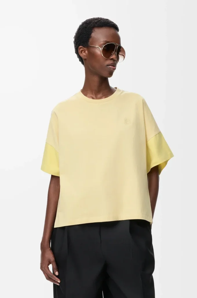 Boxig T-shirt i bomull och silke, ljusgrå/ljus citrin