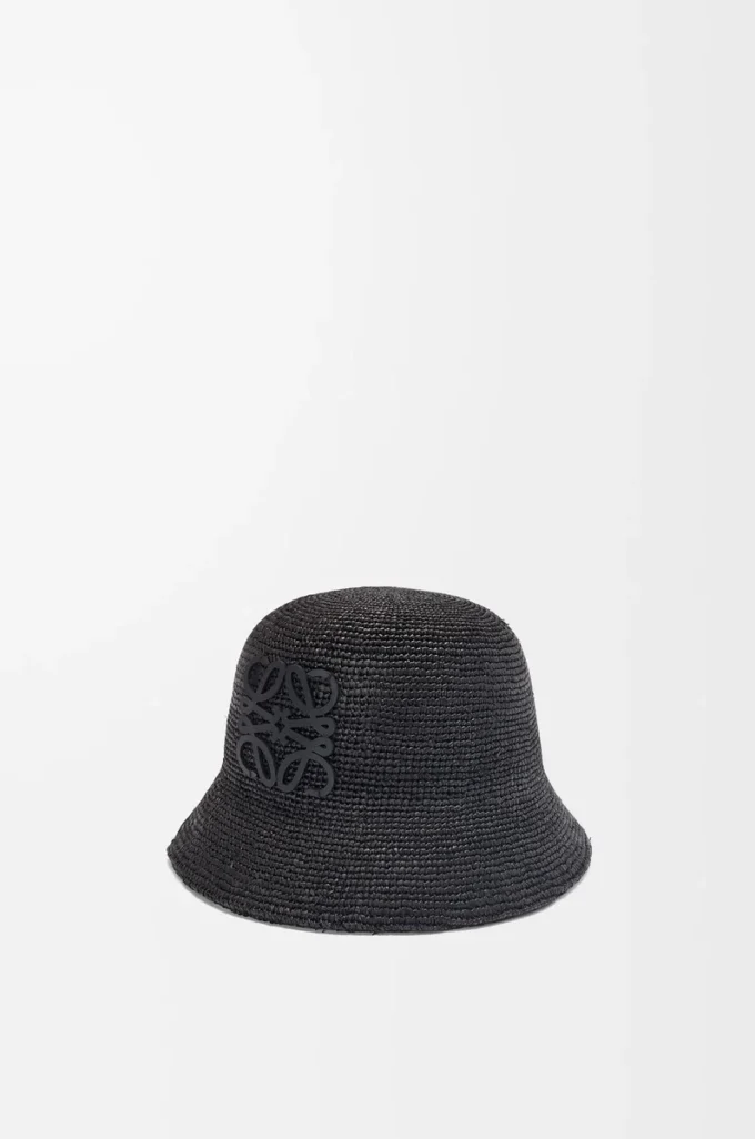 Bucket hat i raffia och kalvskinn Svart Bucket hat i raffia och kalvskinn Svart