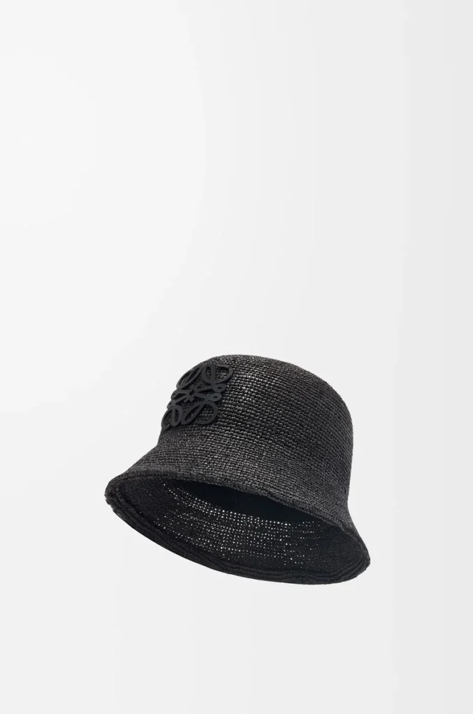 Bucket hat i raffia och kalvskinn Svart Bucket hat i raffia och kalvskinn Svart