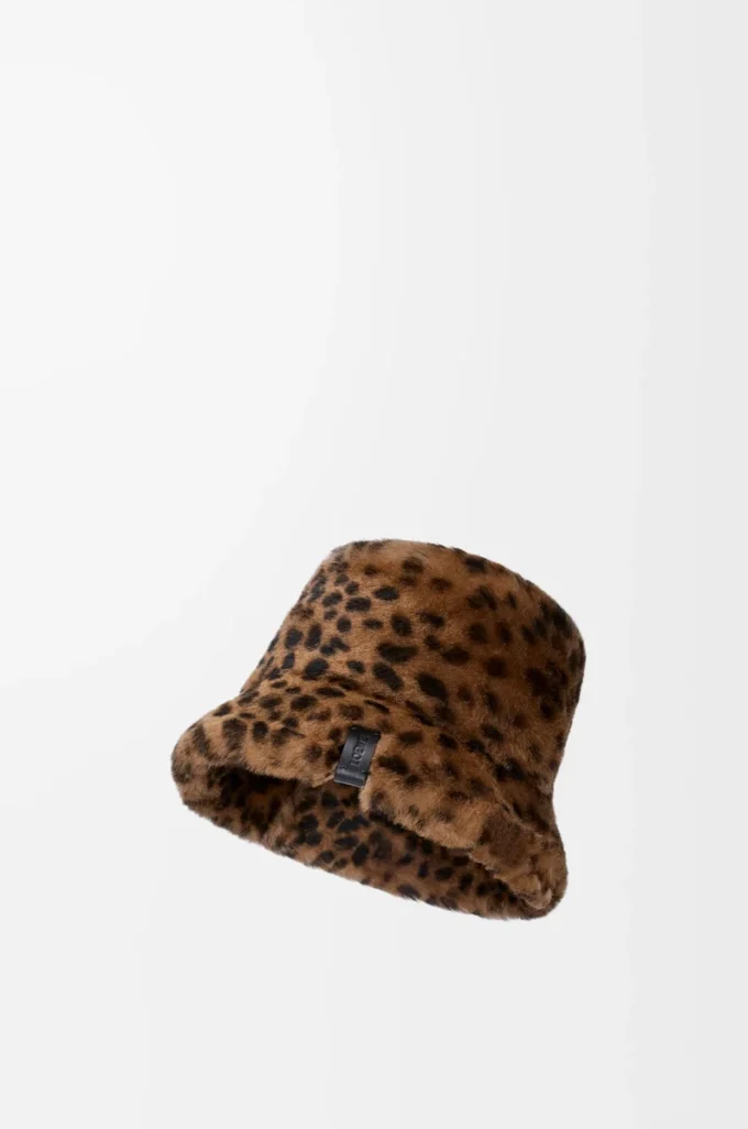 Bucket hat i tryckt shearling Beige/Brun Bucket hat i tryckt shearling Beige/Brun