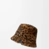 Bucket hat i tryckt shearling Beige/Brun Bucket hat i tryckt shearling Beige/Brun