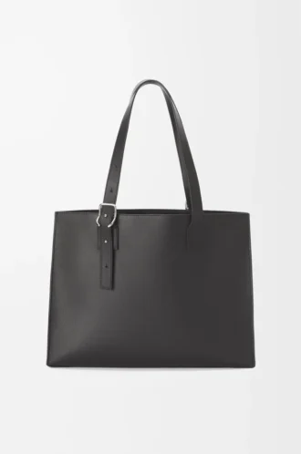 Buckle horisontell tote i klassiskt kalvskinn Svart