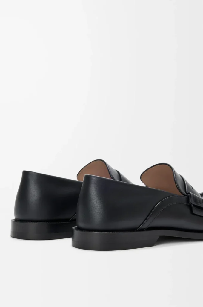 Campo loafers med flik bak i vaxat kalvskinn Svart