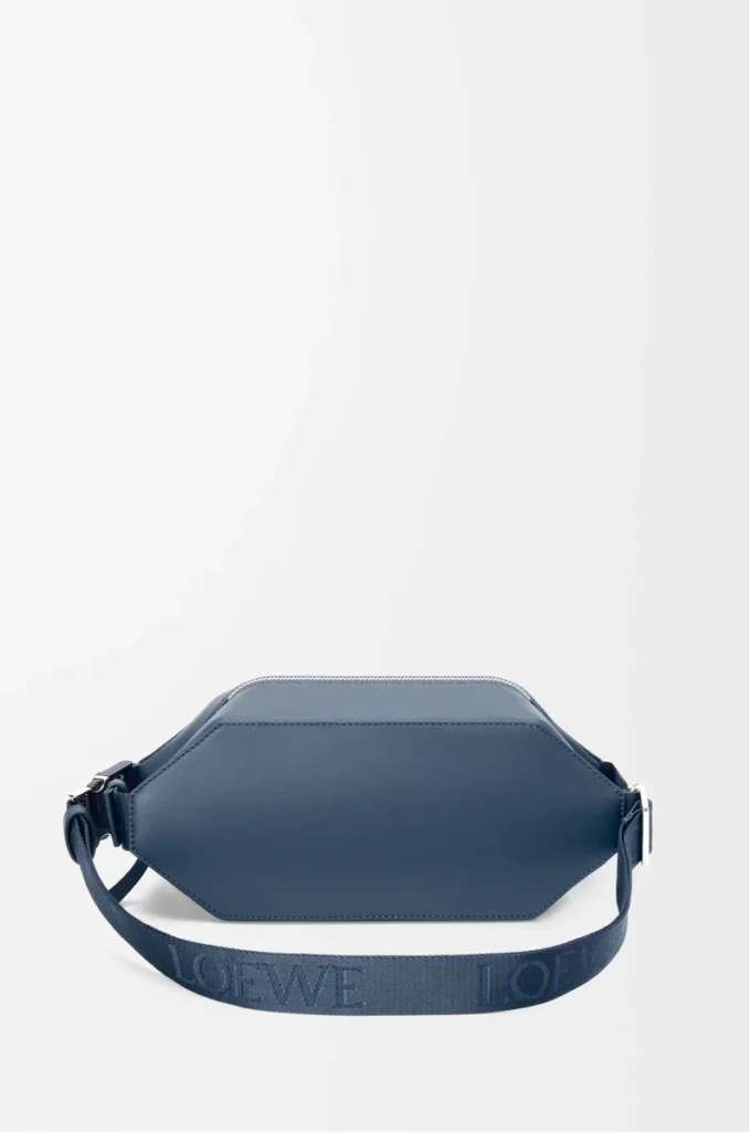 Convertible sling i klassiskt kalvskinn Indigo Dye Convertible sling i klassiskt kalvskinn Indigo Dye