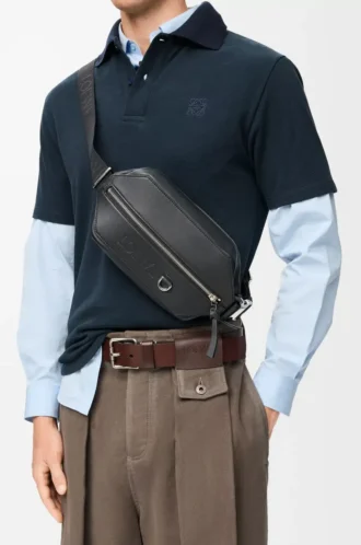 Convertible sling i klassiskt kalvskinn Svart