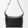 Cubi crossbody-väska i mjukt, slätt kalvskinn och jacquard, svart Cubi crossbody-väska i mjukt, slätt kalvskinn och jacquard, svart