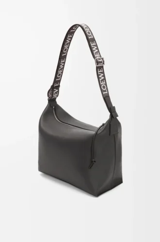 Cubi crossbody-väska i mjukt, smidigt kalvskinn och jacquard Mörkgrå