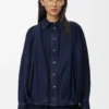 Drapad skjorta i denim, mörk indigo Drapad skjorta i denim, mörk indigo