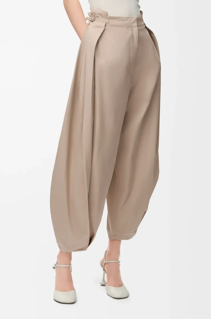 Drapade byxor i bomull och silke Beige
