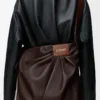 Draped tote i mjukt nappa-lammskinn Mörk kastanj Draped tote i mjukt nappa-lammskinn Mörk kastanj