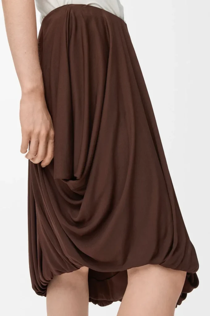 Draperad kjol i viskos Kaffe Draperad kjol i viskos Kaffe
